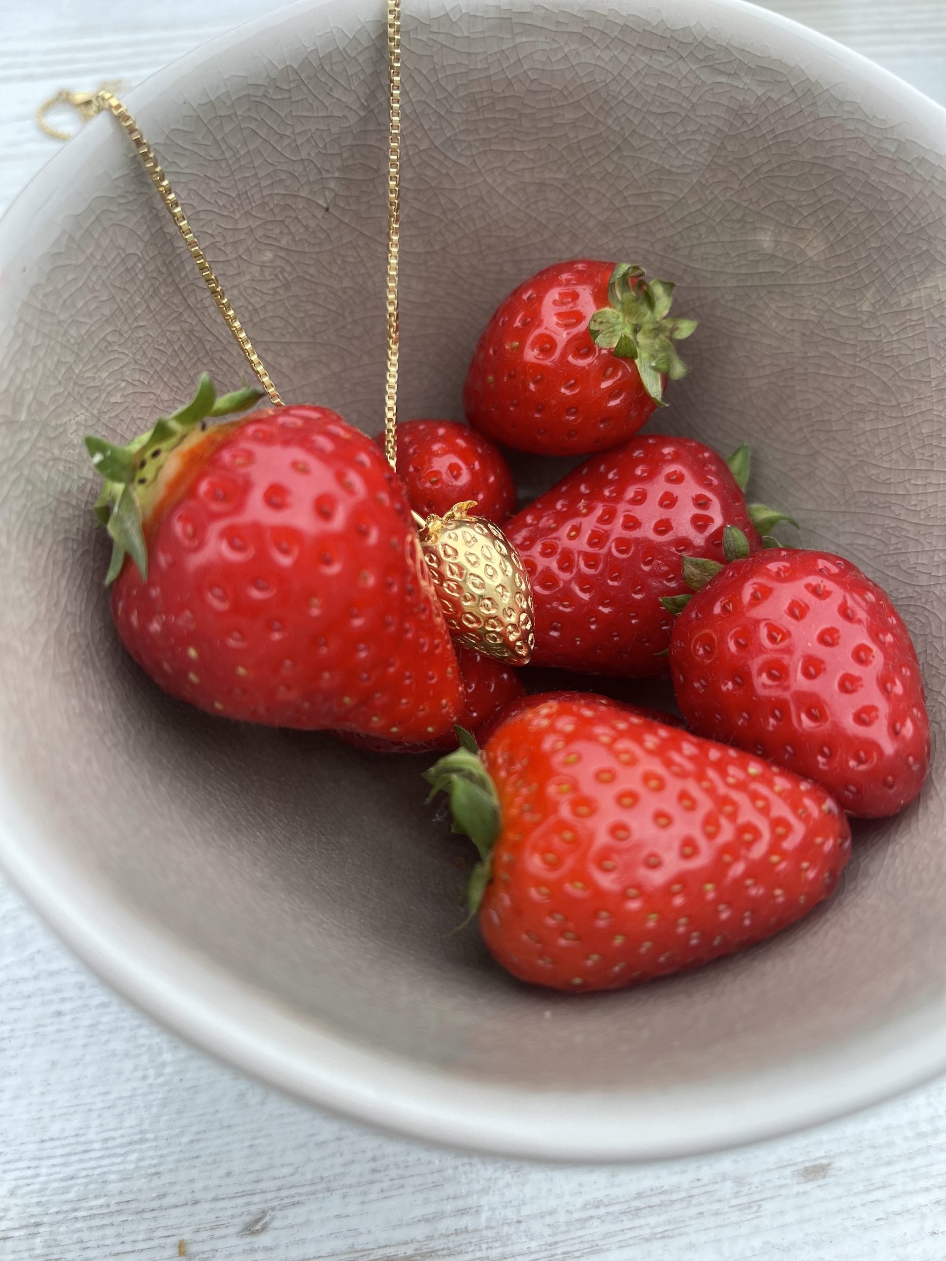 Fraise necklace